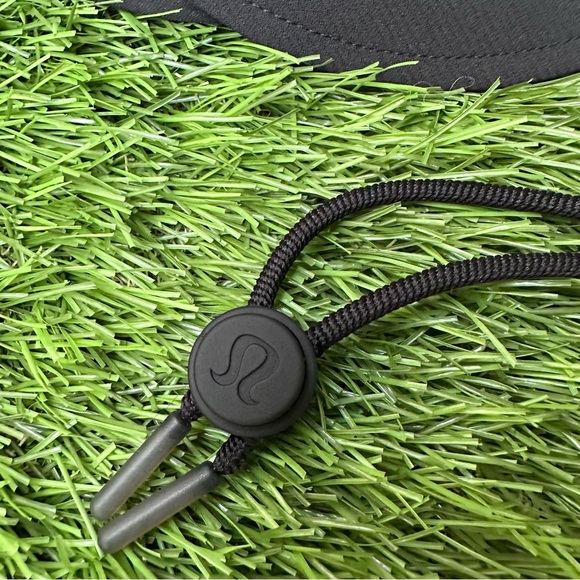 Lululemon Wide Brim Bucket Hat Strap Black Drawcord Extra Shade Sun Size M/L - Picture 7 of 11